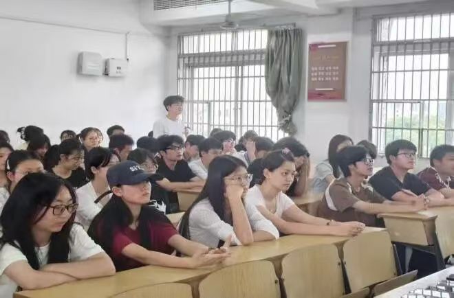 青政新闻稿2.jpg