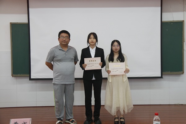 二等奖合照.jpg